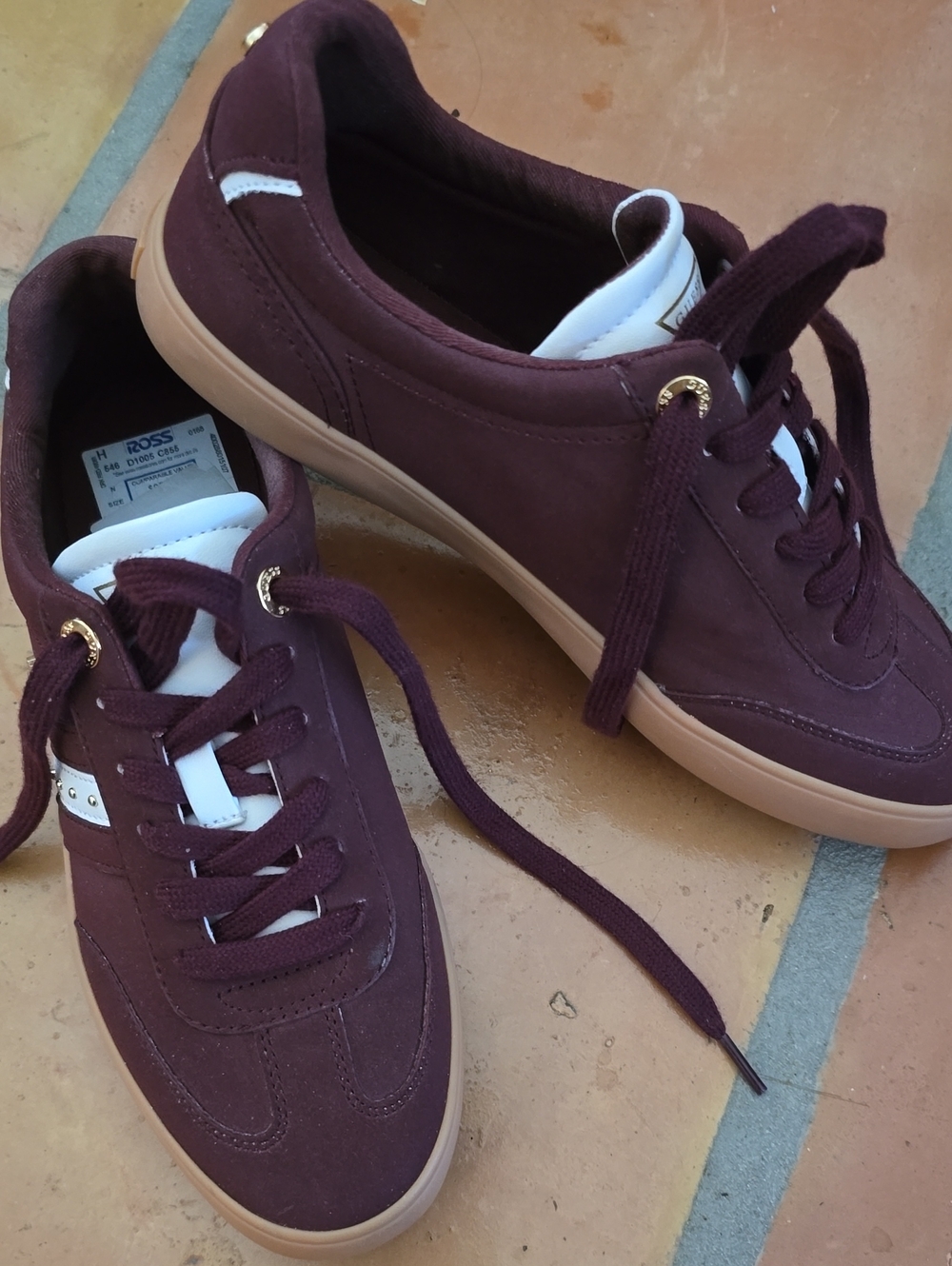 Guess Women's Maroon Sneakers with White Tongue